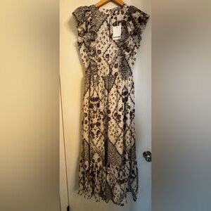 WALTER BAKER size 0 Lola Dress. Color: Ivory Vintage Rose